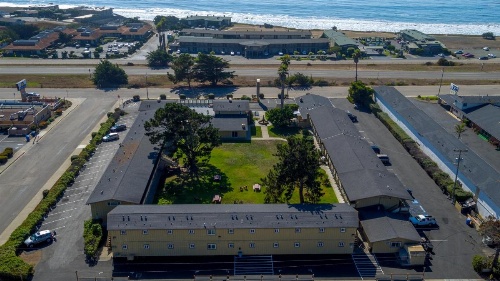 Silver Surf Motel image 9