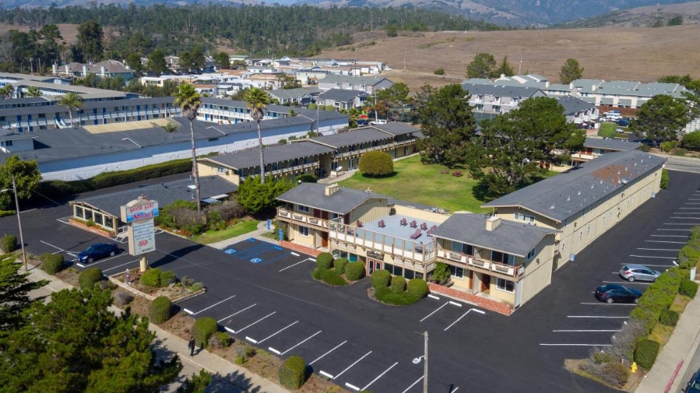 Silver Surf Motel Image 6